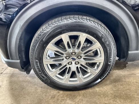 Used 2026 Ford Explorer Platinum AWD/4WD image 33