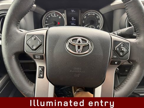Used 2017 Toyota Tacoma SR5 w/ Tow Package AWD/4WD image 16