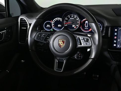 Used 2022 Porsche Cayenne Turbo AWD/4WD image 13