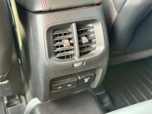 Used 2020 Jeep Cherokee Trailhawk w/ Cold Weather Group AWD/4WD image 23