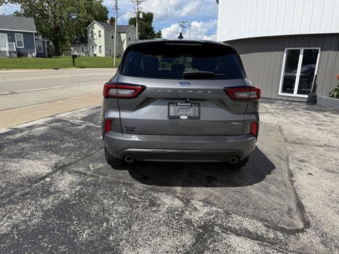 Used 2024 Ford Escape ST-Line w/ Tech Pack #1 AWD/4WD image 10