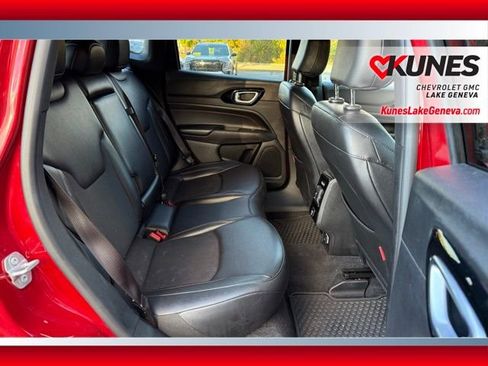 Used 2025 Jeep Compass Trailhawk image 21