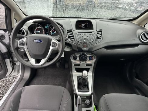 Used 2018 Ford Fiesta SE image 12