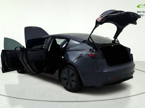 Used 2025 Tesla Model 3 Long Range AWD/4WD image 13