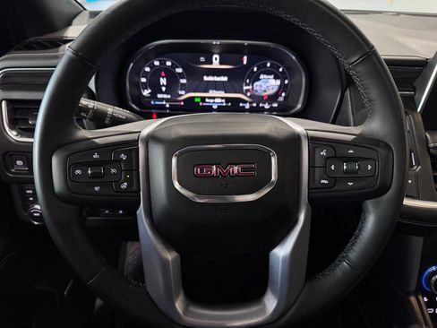 Certified 2023 GMC Yukon XL SLT w/ SLT Premium Package image 17