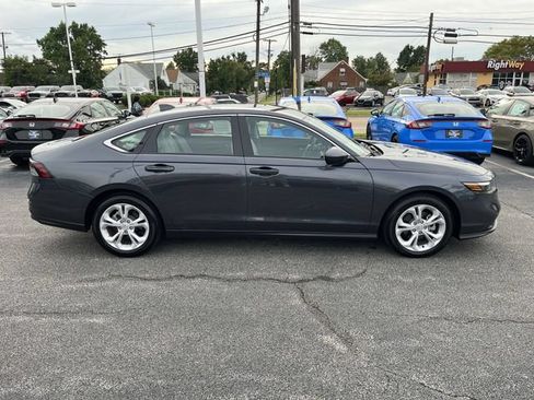 Used 2025 Honda Accord LX image 11