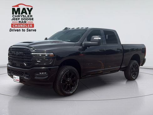 New 2026 RAM 2500 Laramie AWD/4WD image 3