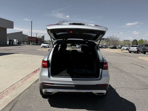 Used 2019 Mercedes-Benz GLC 300 4MATIC image 8