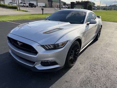 Used 2017 Ford Mustang GT w/ GT Performance Package RWD image 12