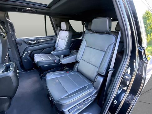 Used 2024 GMC Yukon Denali w/ Advanced Technology Package AWD/4WD image 20