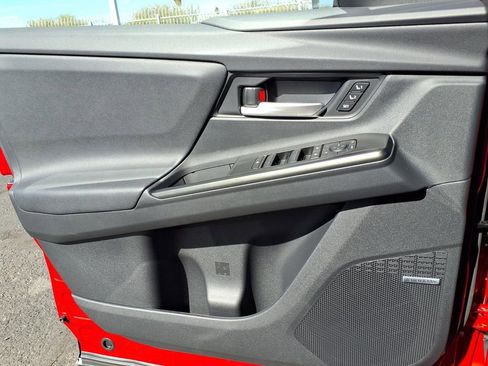 New 2026 Subaru Solterra Limited image 19