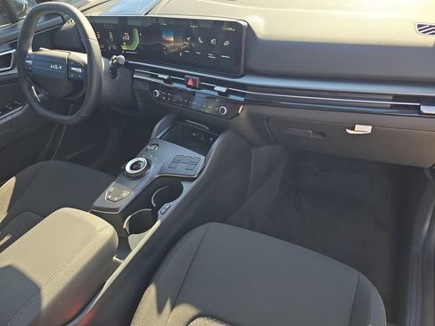 New 2026 Kia Sportage LX FWD image 11