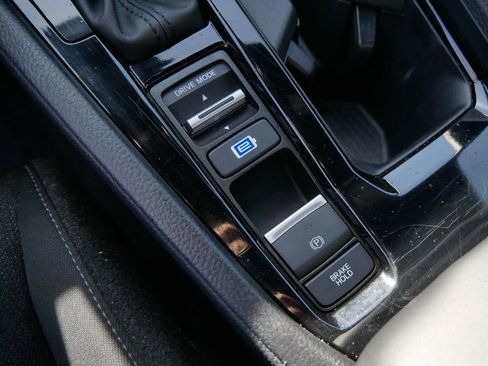 Used 2024 Honda Accord Sport image 17