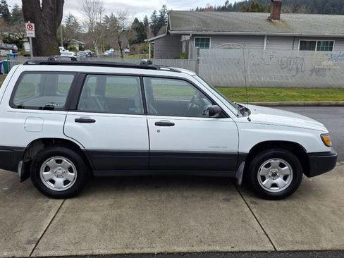 Used 2000 Subaru Forester L image 4