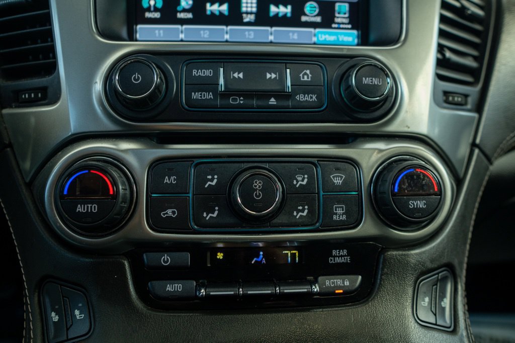 Used 2020 Chevrolet Suburban LT AWD/4WD image 30