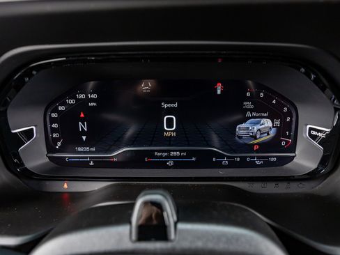 Used 2024 GMC Yukon XL Denali Ultimate image 20