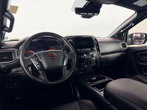 Used 2023 Nissan Titan PRO-4X w/ Pro-4x Convenience Package image 16