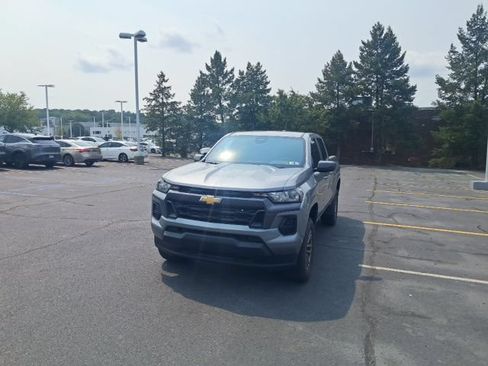 Used 2024 Chevrolet Colorado LT w/ Advanced Trailering Package AWD/4WD image 3