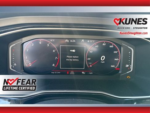 Used 2024 Volkswagen Jetta GLI 40th Anniversary Edition FWD image 32