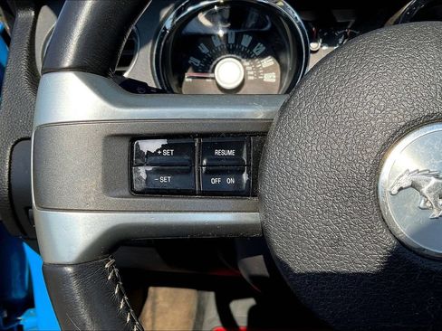 Used 2012 Ford Mustang Convertible RWD image 10