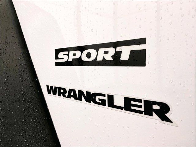 Used 2017 Jeep Wrangler Sport w/ Quick Order Package 23S AWD/4WD image 13