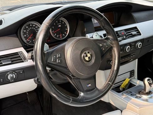 Used 2008 BMW M5 RWD image 2