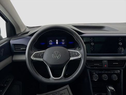 Used 2023 Volkswagen Taos SE w/ Panoramic Sunroof Package AWD/4WD image 23