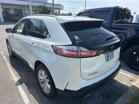 Used 2020 Ford Edge Titanium FWD image 4
