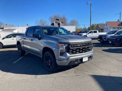 New 2026 Chevrolet Silverado 1500 Custom w/ Turbomax Blackout Package