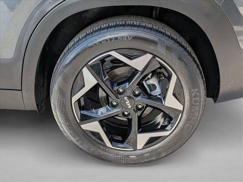 Used 2024 Kia Seltos EX FWD image 24
