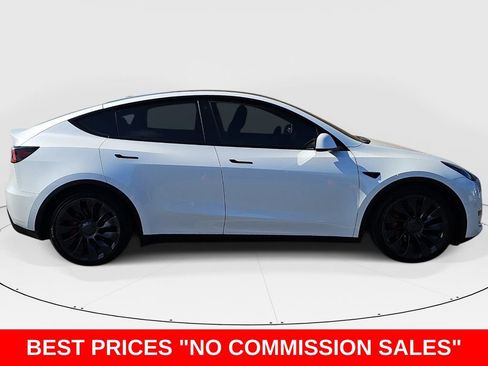 Used 2022 Tesla Model Y Performance AWD/4WD image 2