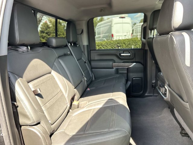 Used 2023 GMC Sierra 2500 Denali w/ Denali Black Diamond Edition AWD/4WD image 35