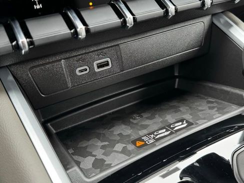 New 2026 Chevrolet Colorado ZR2 image 18