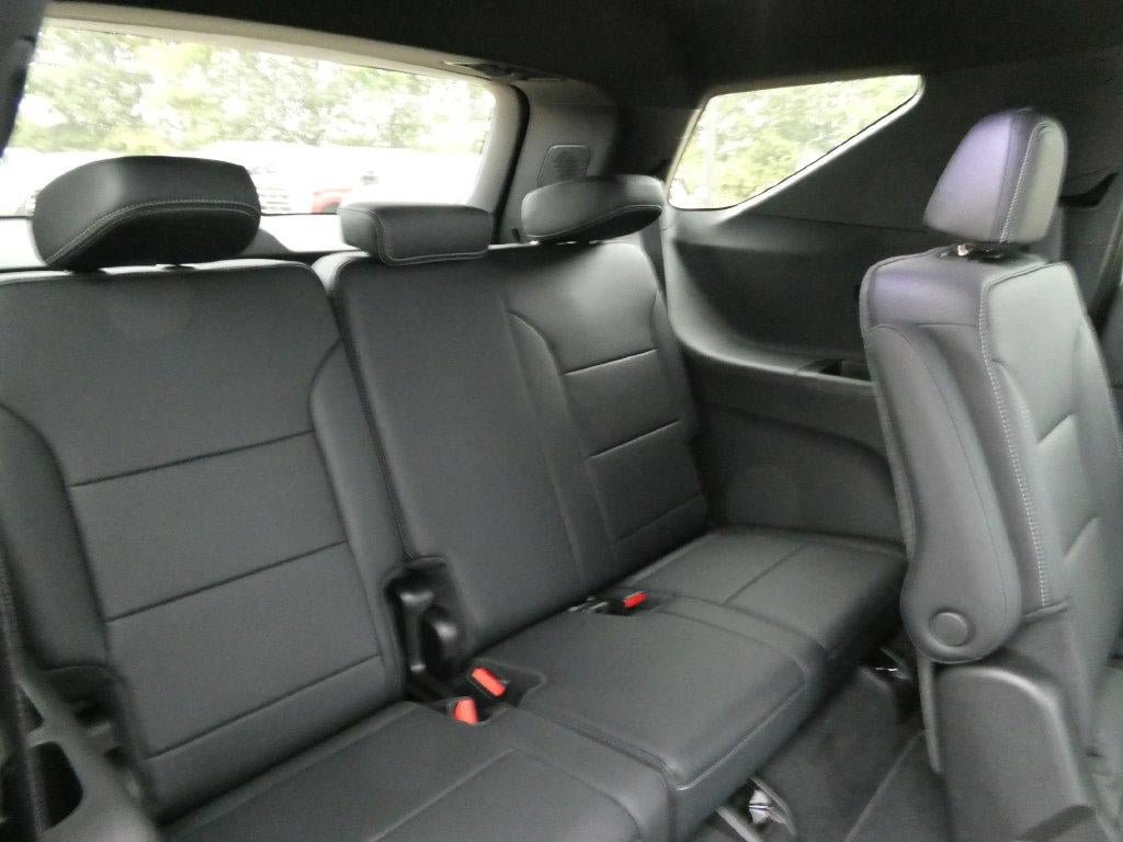 New 2027 Chevrolet Traverse LT AWD/4WD image 14