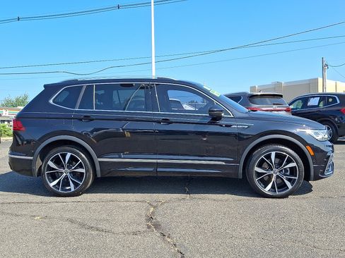 Used 2022 Volkswagen Tiguan SEL R-Line image 8