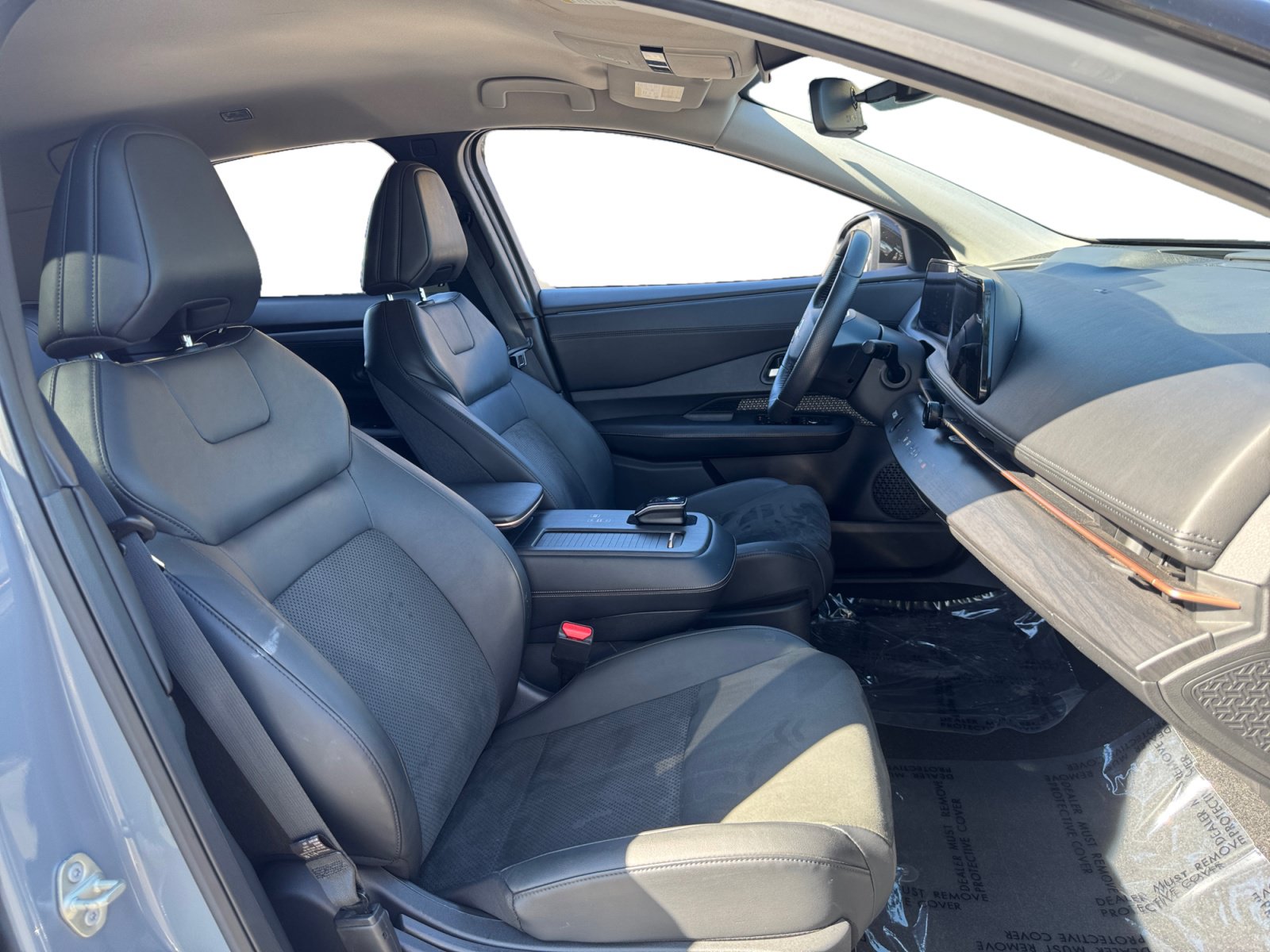 Used 2024 Nissan Ariya FWD image 15