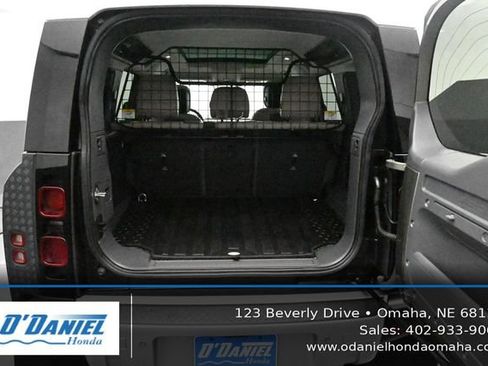 Used 2020 Land Rover Defender 110 HSE AWD/4WD image 37