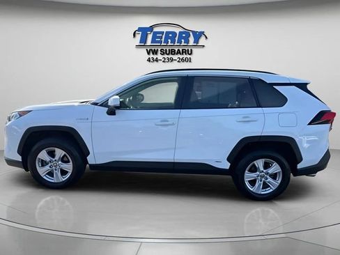 Used 2020 Toyota RAV4 XLE w/ Convenience Package AWD/4WD image 2