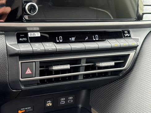 Certified 2026 Toyota Camry SE image 25