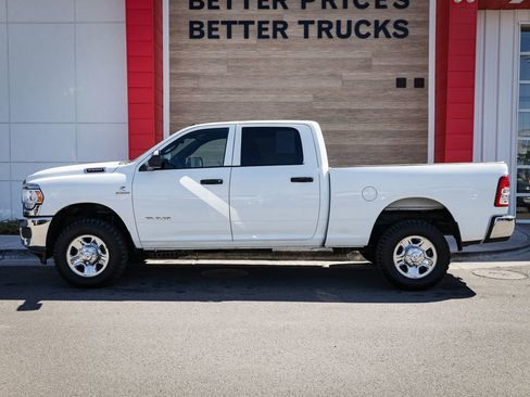 Used 2022 RAM 2500 Tradesman w/ Chrome Appearance Group AWD/4WD image 7