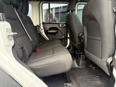 Used 2020 Jeep Wrangler Unlimited Sport image 25