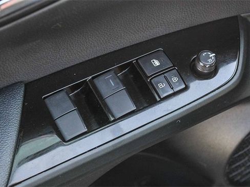 Used 2021 Toyota Prius LE w/ Carpet Mat Package (TMS) image 28