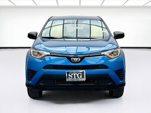 Used 2018 Toyota RAV4 LE w/ All Weather Liner Package FWD image 2