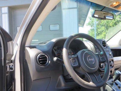 Used 2015 Jeep Compass Sport w/ Power Value Group FWD image 15