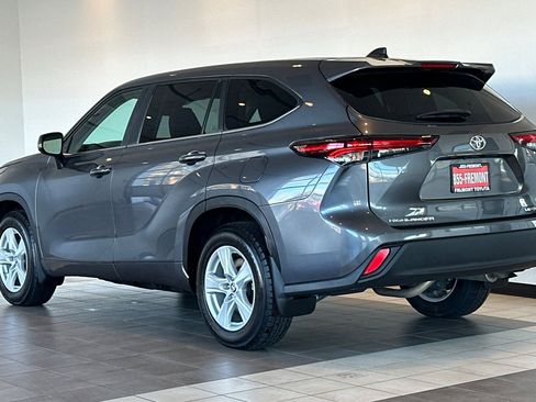 Certified 2024 Toyota Highlander LE image 6