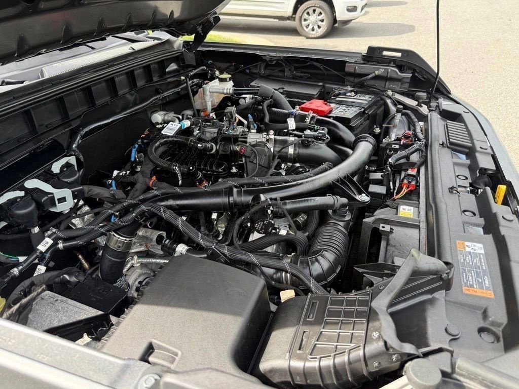 Used 2025 Ford Bronco Badlands AWD/4WD image 39