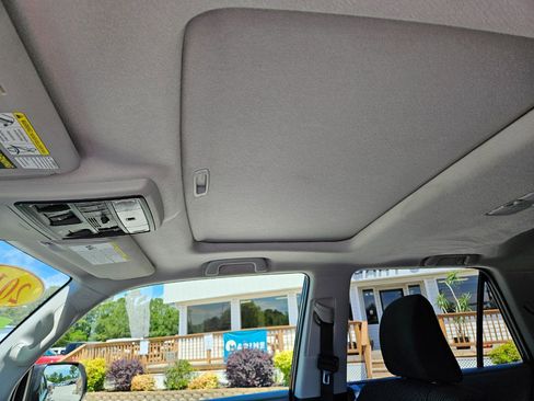 Used 2013 Toyota 4Runner SR5 w/ Convenience Pkg AWD/4WD image 17
