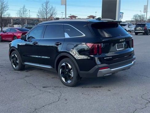 Certified 2025 Kia Sorento EX w/ EX Panoramic Sunroof Package image 5
