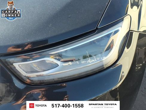 Used 2023 Chrysler Pacifica Touring-L FWD image 23