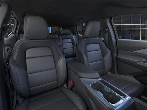 New 2025 Chevrolet Equinox EV LT image 16